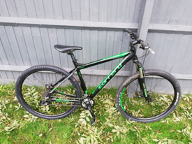 carrera hellcat black and green